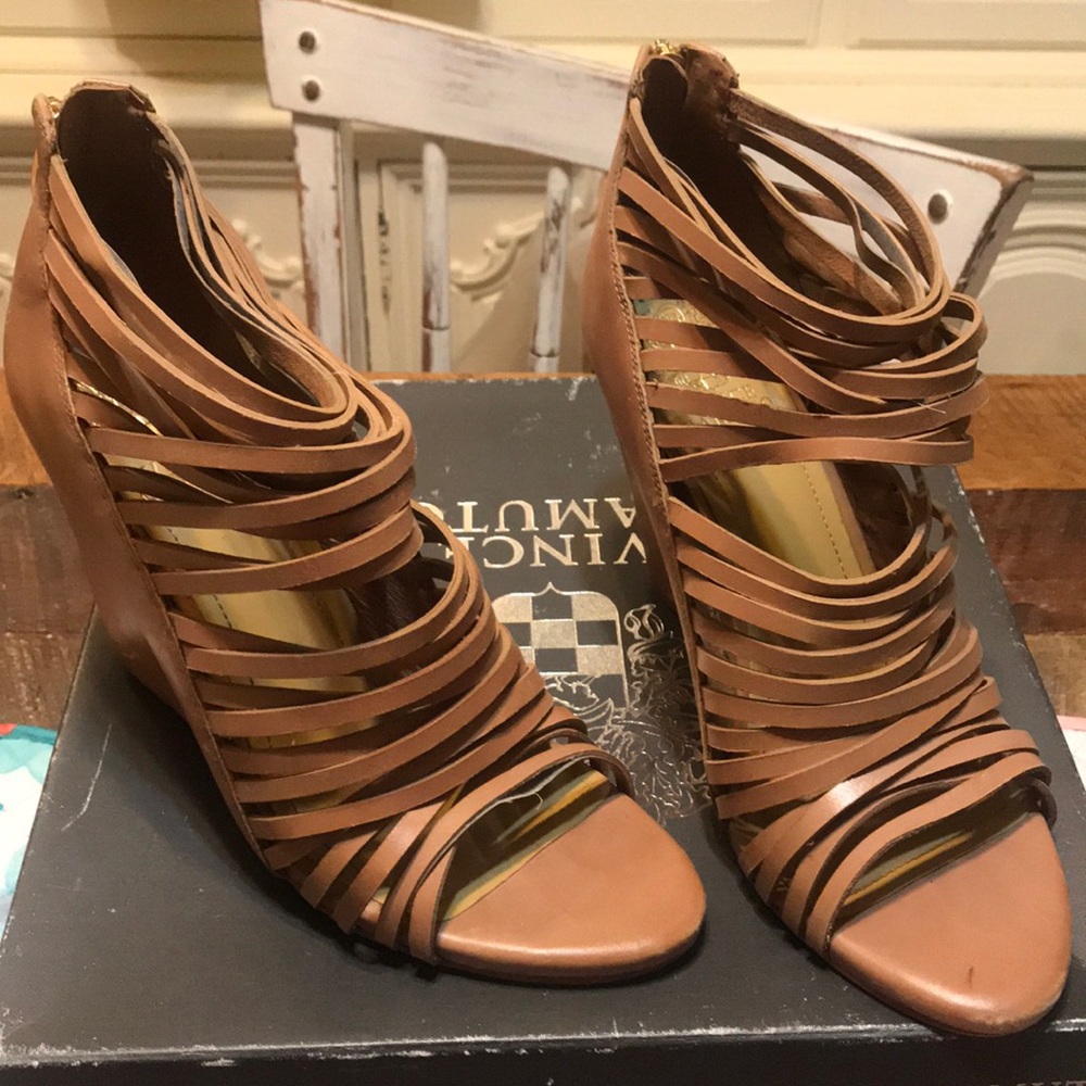 Vince Camuto strapping wedge size 9